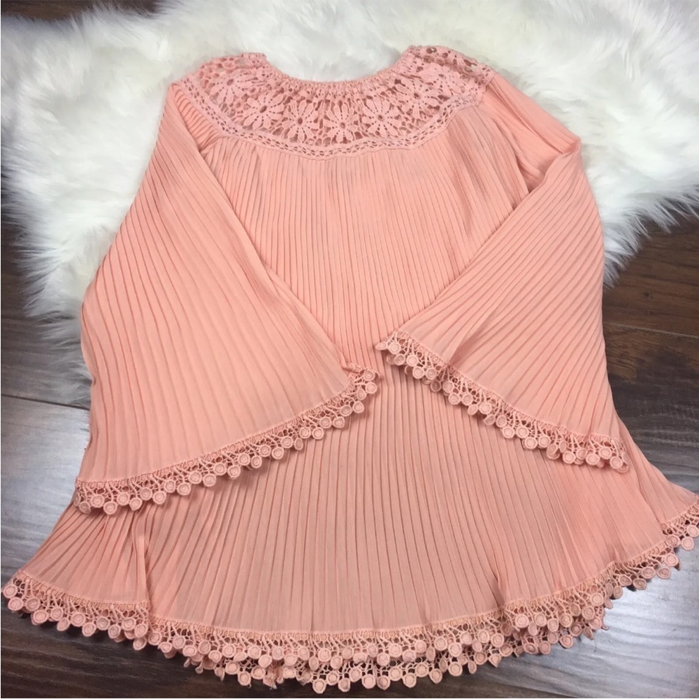 XTaren Women’s Sz Small Top Coral Orange Bell Sleeve Accordion Crochet Blouse